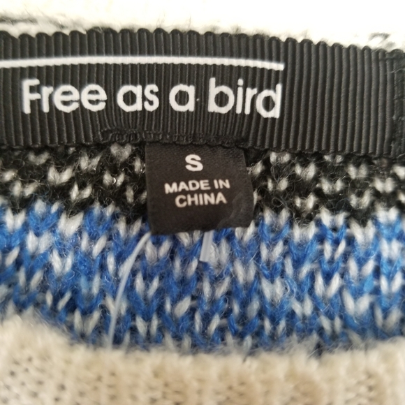 Free as a Bird Crewneck Sweater Oversized Small NWT - Picture 3 of 3